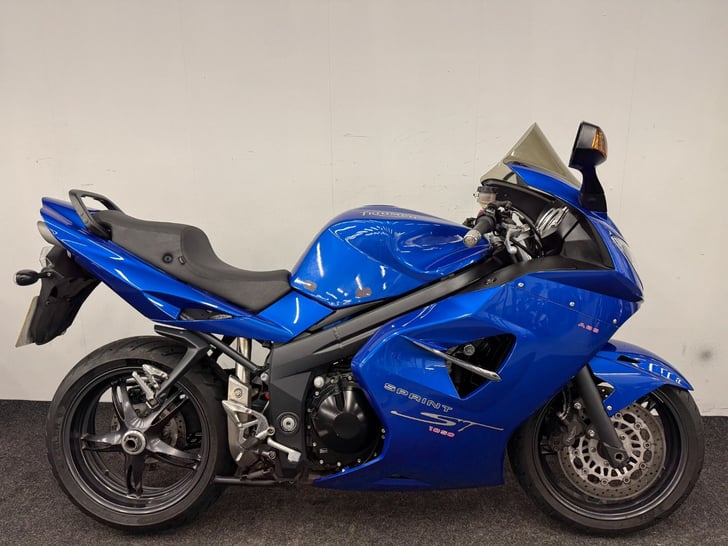 Triumph SPRINT ST 1050