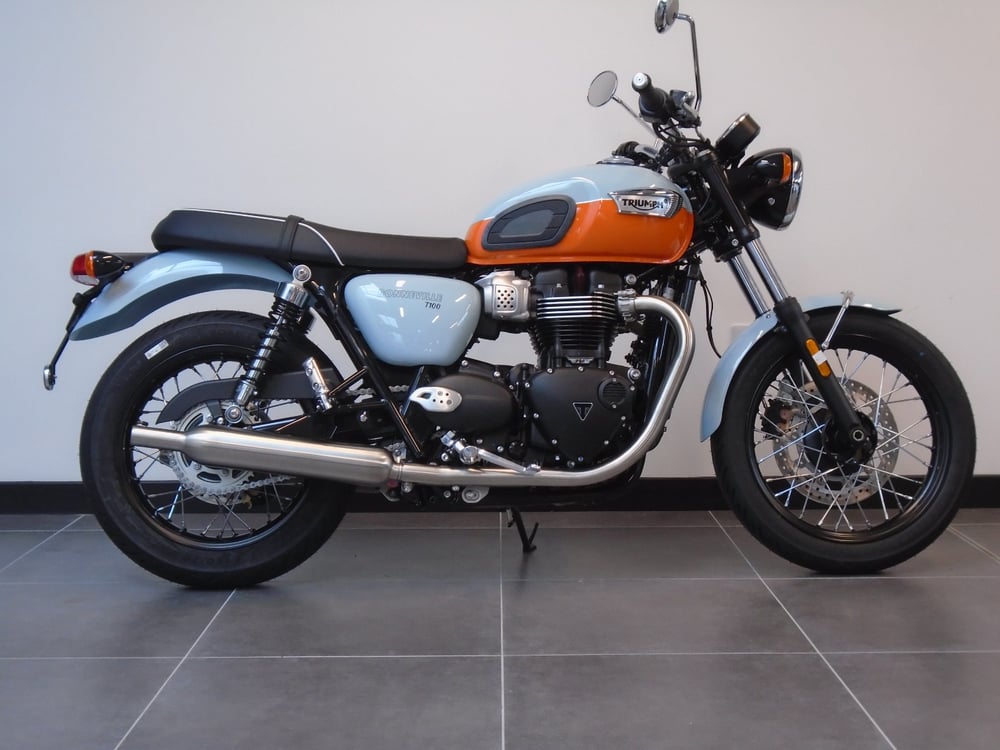 New Triumph Retro BONNEVILLE T100 for
