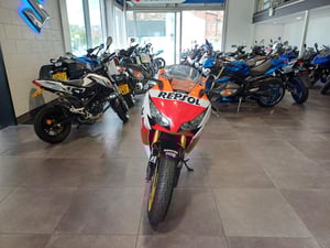 Honda CBR1000RR FIREBLADE