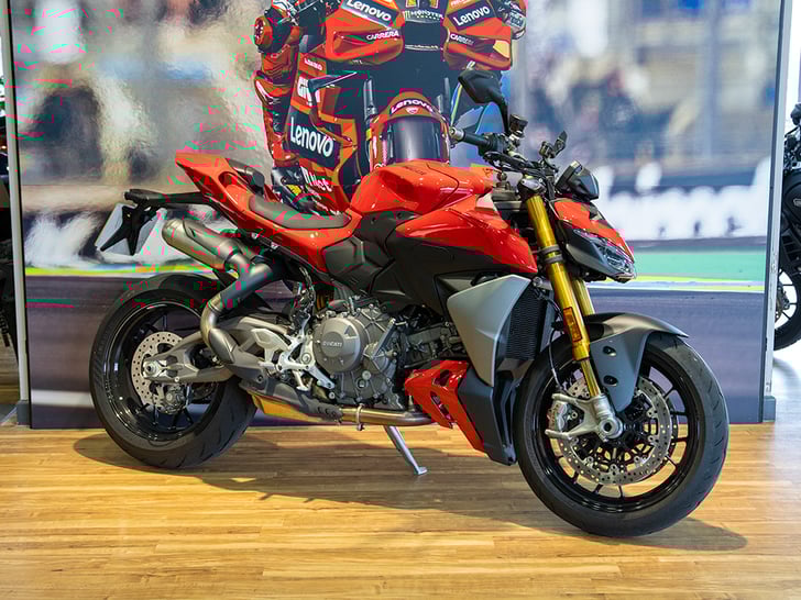 Ducati STREETFIGHTER V2 S