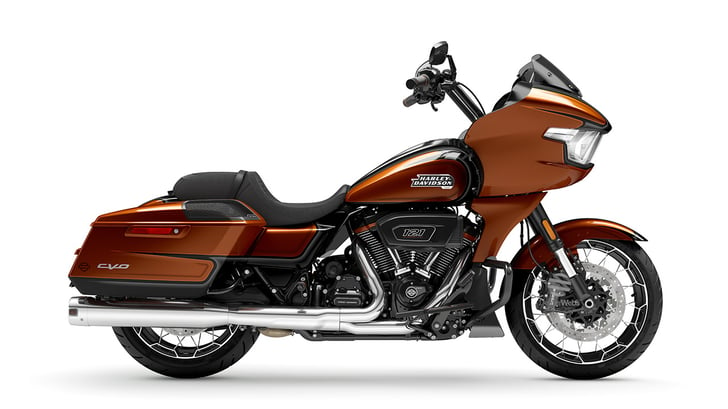 2021 Harley-Davidson® Heritage Classic vs 2022 Indian Chief