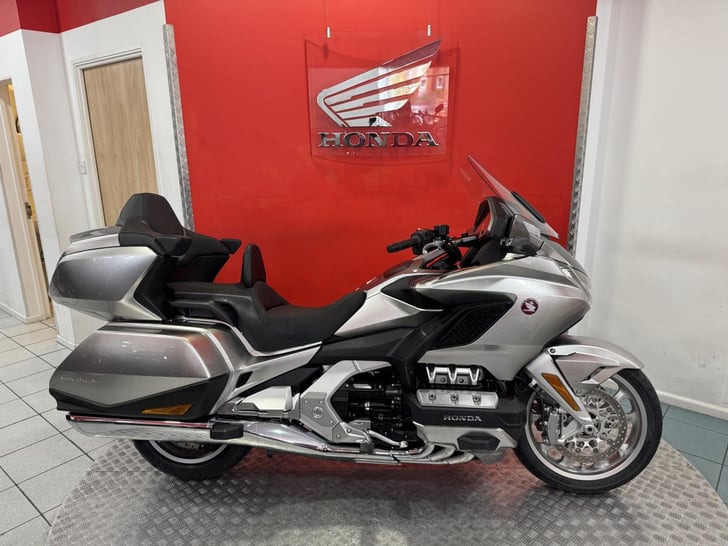 Honda GL1800 GOLD WING