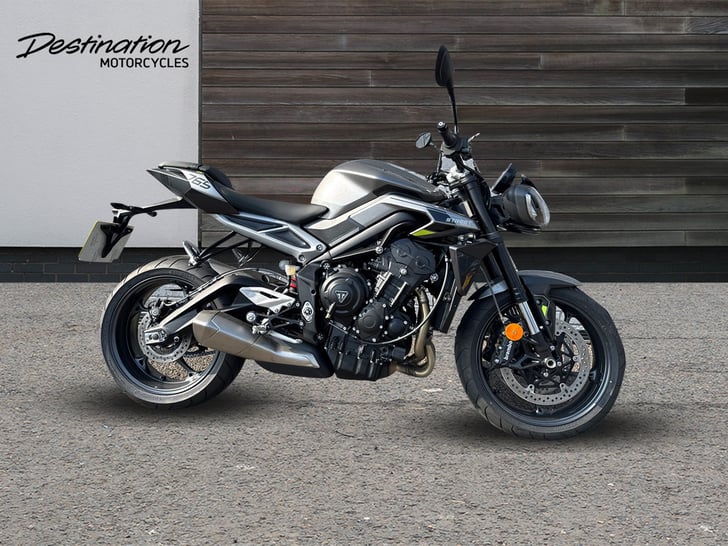 Triumph STREET TRIPLE R