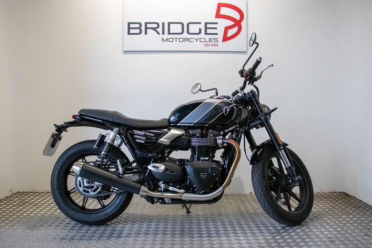 Triumph SPEED TWIN 900