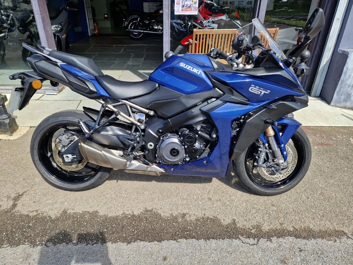 SUZUKI GSX-S1000GT