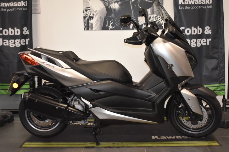 Yamaha XMAX 300