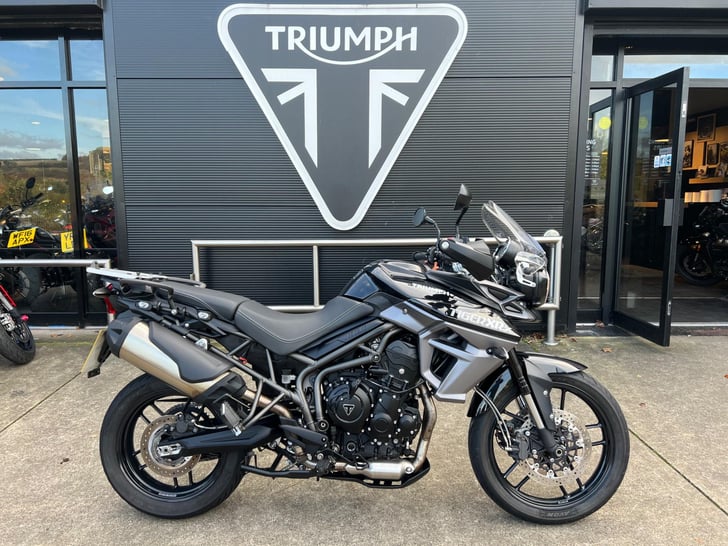 Triumph TIGER 800 XRX ADVENTURE