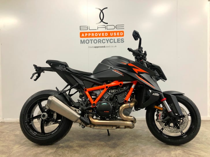 KTM 1390 SUPER DUKE R 