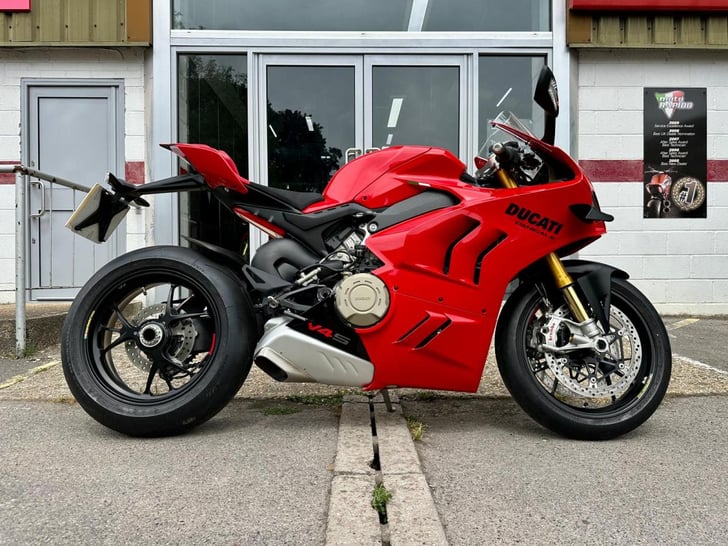 Ducati PANIGALE V4 S