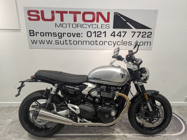 Triumph SPEED TWIN 1200
