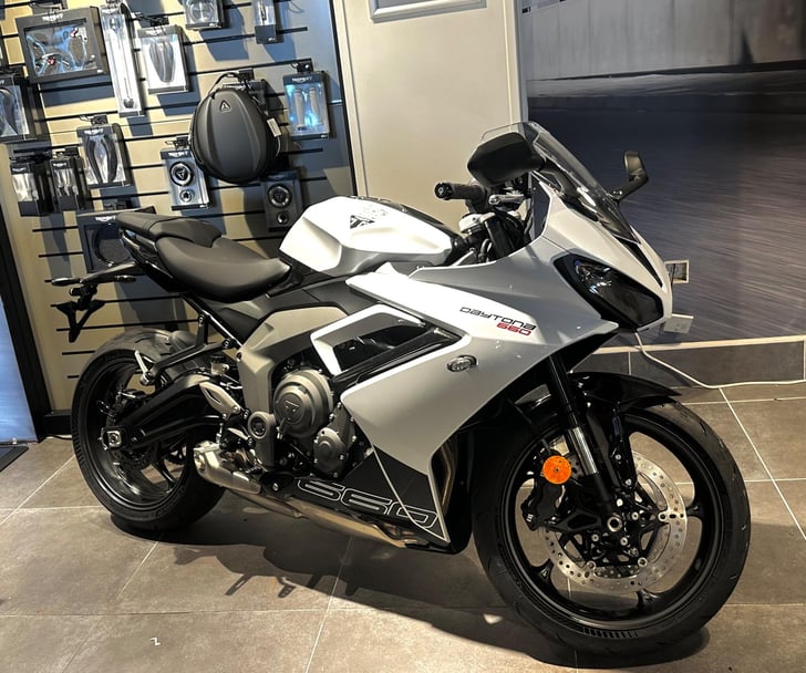 Triumph DAYTONA 660