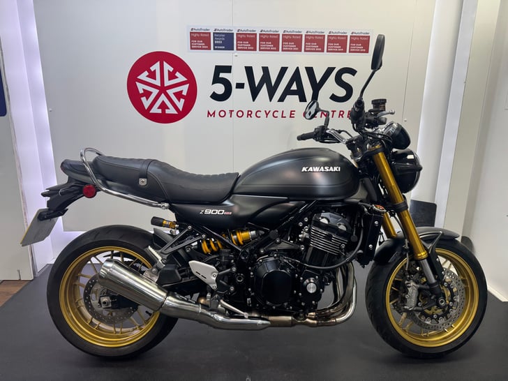 Kawasaki Z900 RS SE