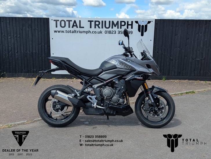TRIUMPH Tiger Sport 800