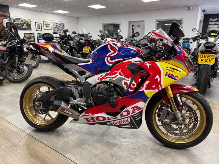 Honda CBR1000S 