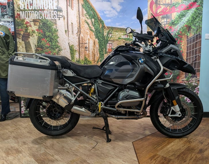 BMW R 1200 GS ADVENTURE 1200 TRIPLE BLACK