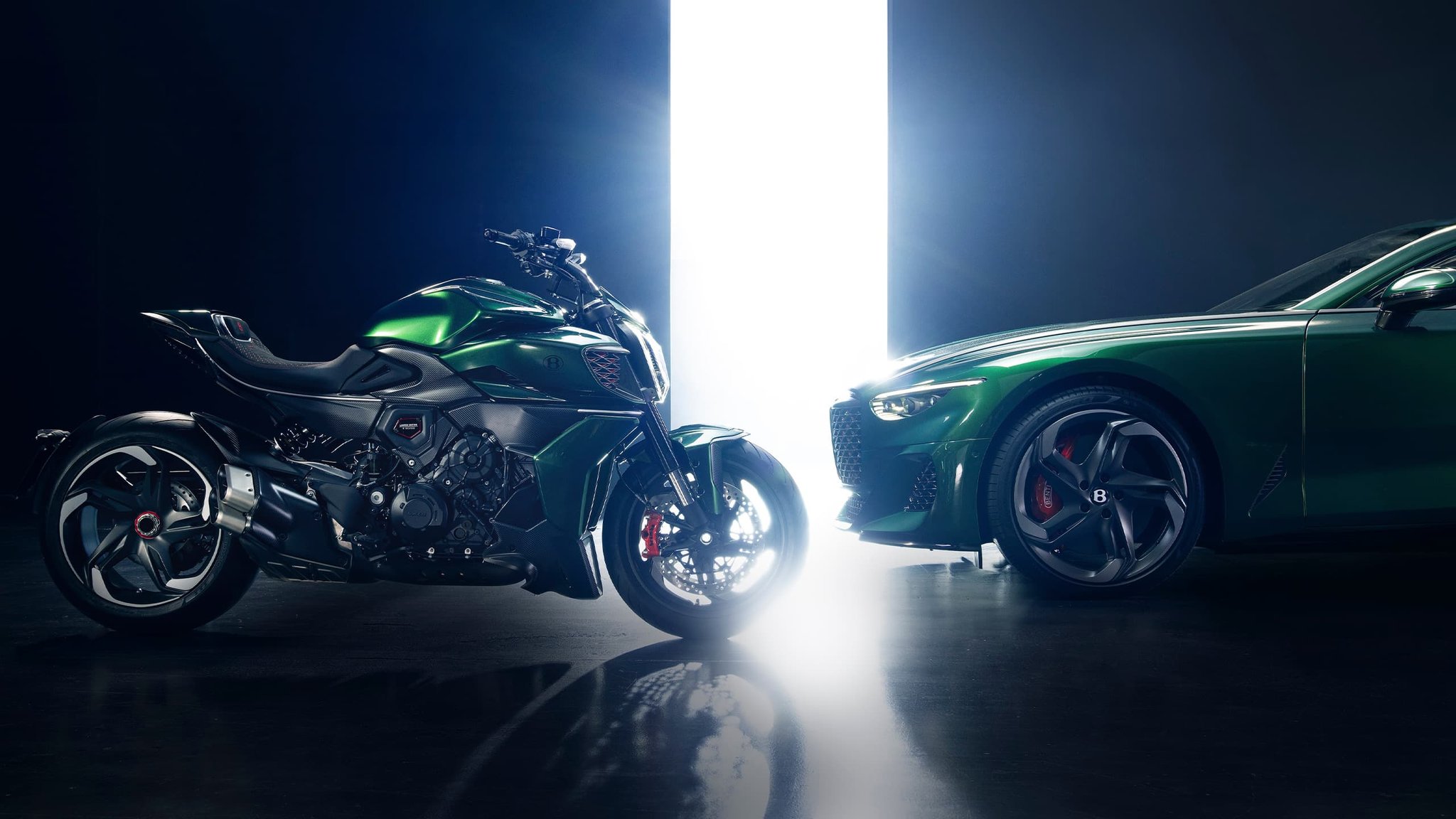 Ducati DIAVEL FOR BENTLEY