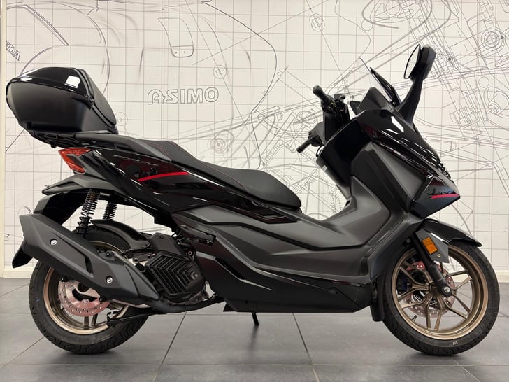 Honda FORZA 125 SPECIAL EDITION