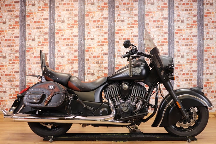Indian Motorcycle CHIEF DARK HORSE