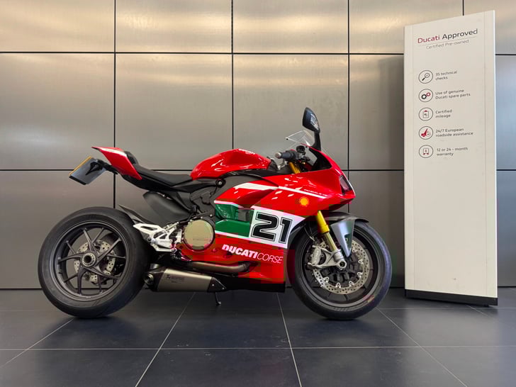 Ducati Panigale V2 Bayliss 1st Champion 20th Anniversary
