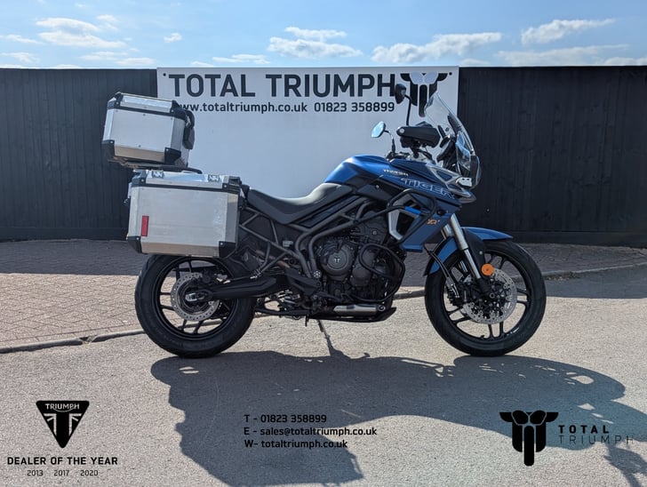 TRIUMPH TIGER 800 XRT