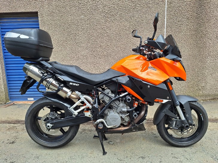 KTM 990 SUPERMOTO T