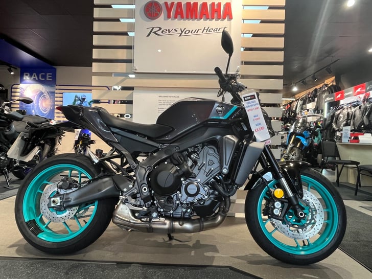 YAMAHA MT-09 900 Y-AMT