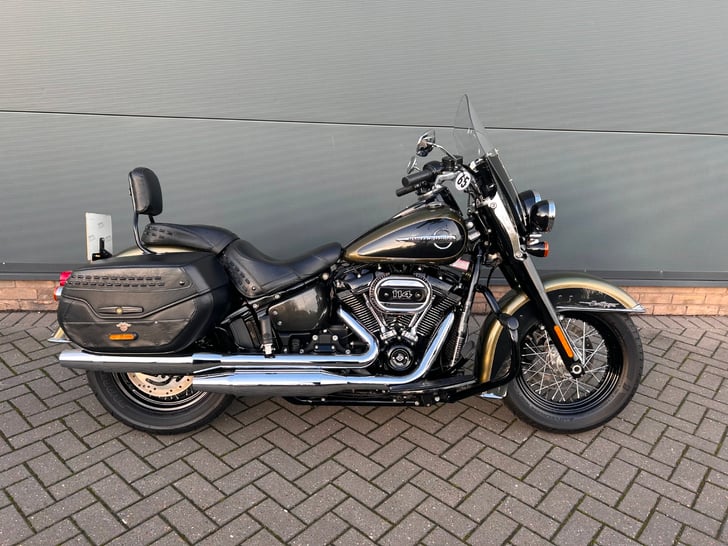 Harley-Davidson SOFTAIL FLHCS HERITAGE CLASSIC 114