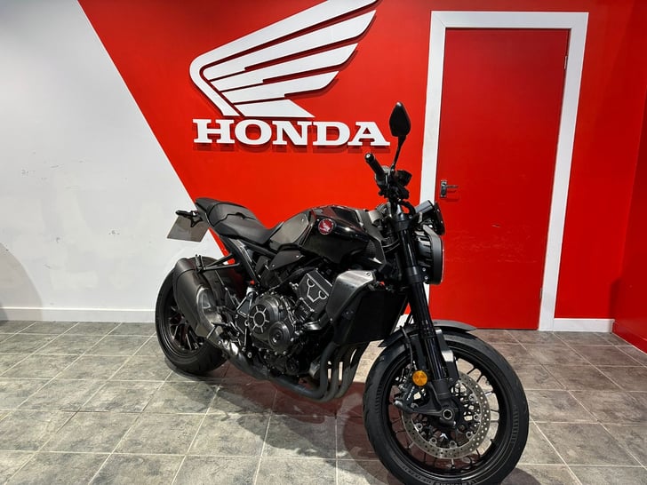 Honda CB1000R BLACK EDITION
