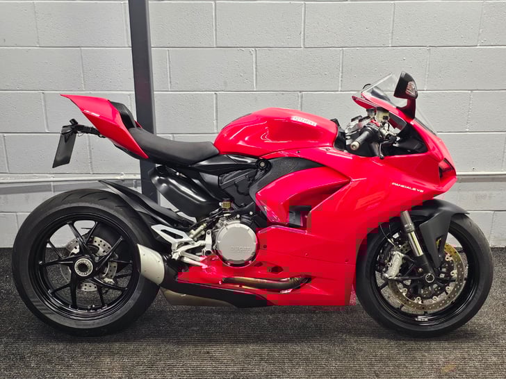 Ducati PANIGALE V2