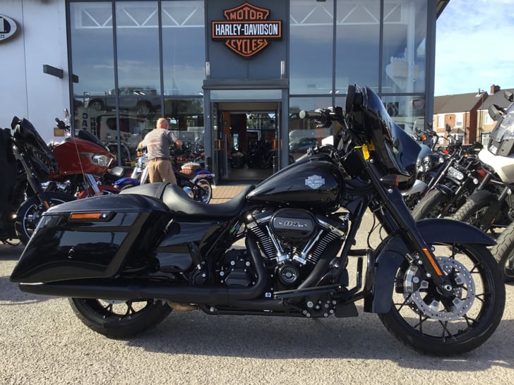 Harley-Davidson TOURING FLHXS STREET GLIDE SPECIAL