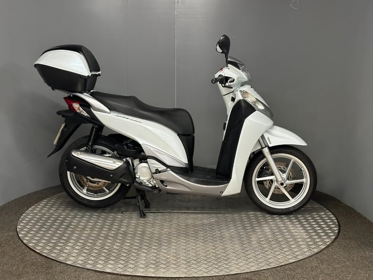 Honda SH300