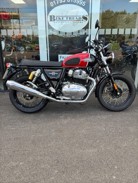 Royal Enfield INTERCEPTOR 650 DUAL COLOUR