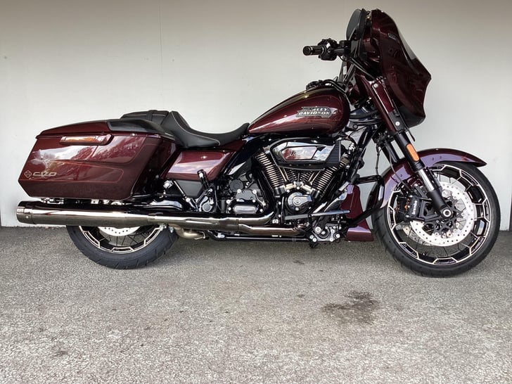 Harley-Davidson CVO 1977 FLHX STREET GLIDE