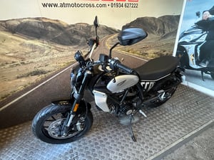 Used Ducati SCRAMBLER SCRAMBLER ICON for sale in Weston-Super-Mare | Image 3