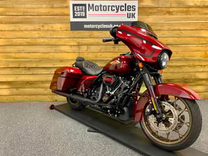 Watch video of Harley-Davidson STREET GLIDE SPECIAL ANNIVERSARY STREET GLIDE SPECIAL ANNIVERSARY in Swindon