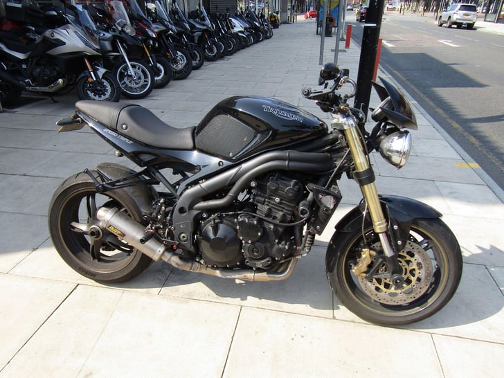 Triumph SPEED TRIPLE 1050