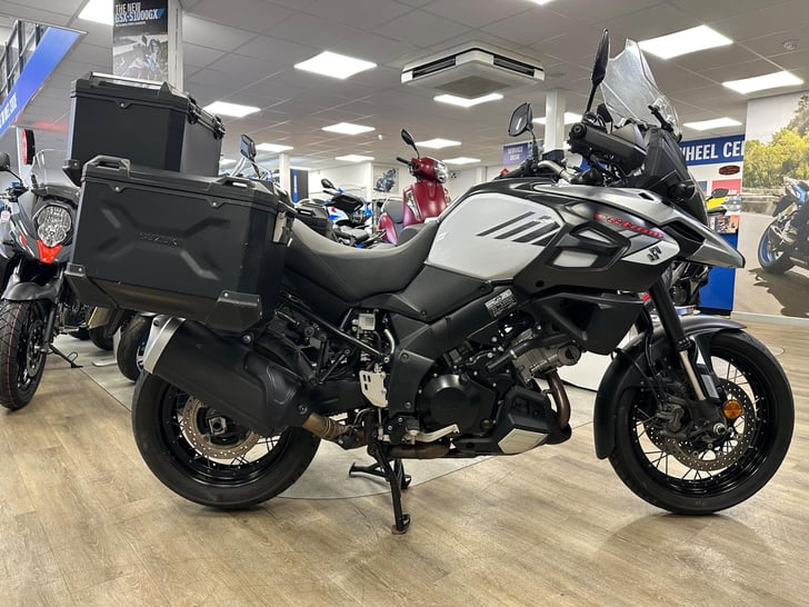 Suzuki V-STROM 1000