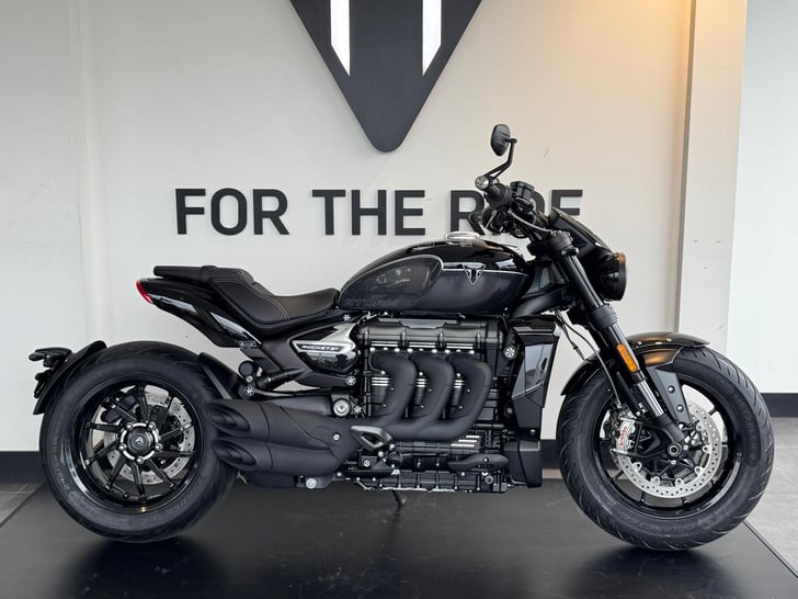 Triumph ROCKET 3 STORM R