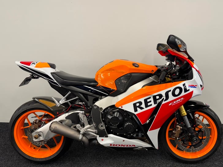 Honda CBR1000RR FIREBLADE