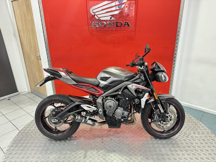 Triumph STREET TRIPLE 765 R
