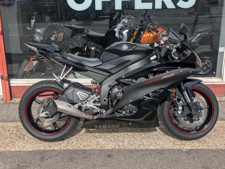 Yamaha R6