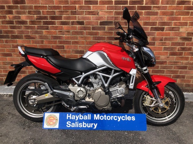 Aprilia MANA 850