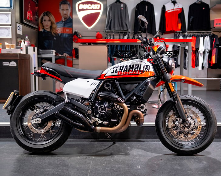 Ducati SCRAMBLER URBAN MOTARD 