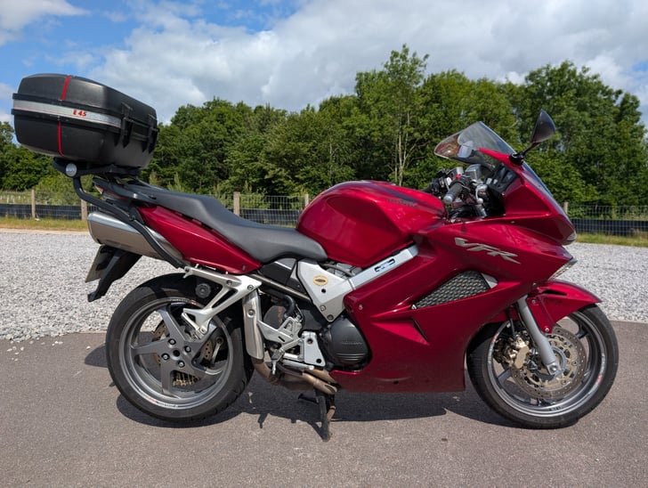 Honda VFR800 VTEC
