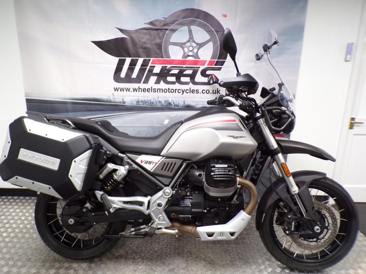 Moto Guzzi V85 TT Travel
