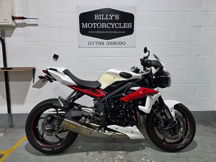 Triumph STREET TRIPLE 675 R