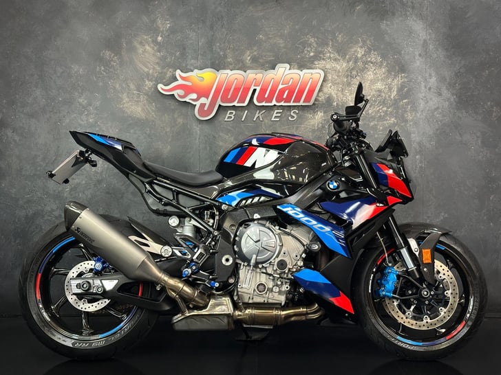 BMW M 1000 R CLAW-SHIFTED