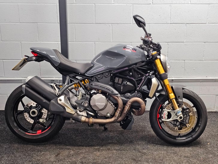 Ducati MONSTER 1200 S