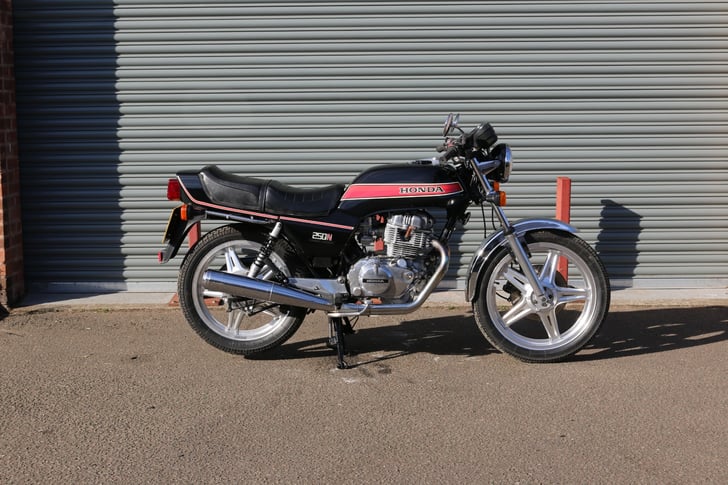 Honda CB250