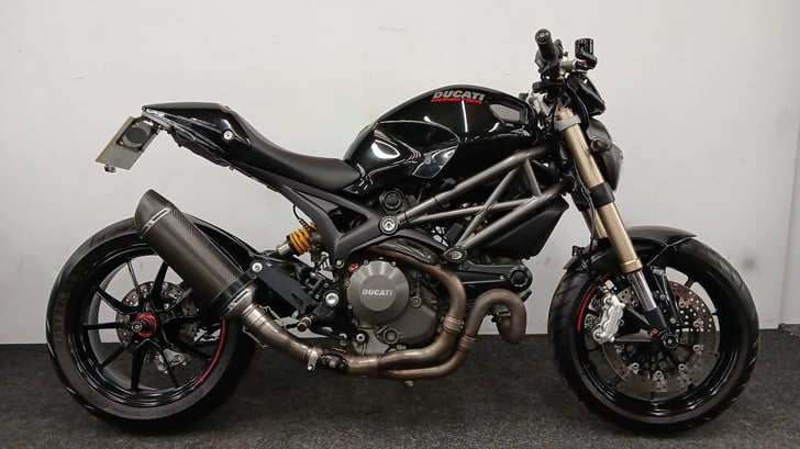 Ducati MONSTER 1100 EVO
